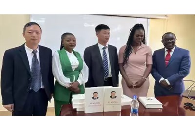非洲国际仲裁中心主席张志杰一行走访马拉维大学法学院