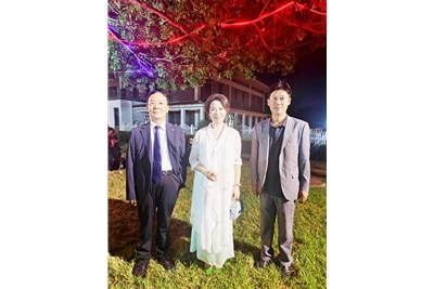 山西省教授协会张志杰、张志勤应邀参加中国驻马大使馆国庆招待会